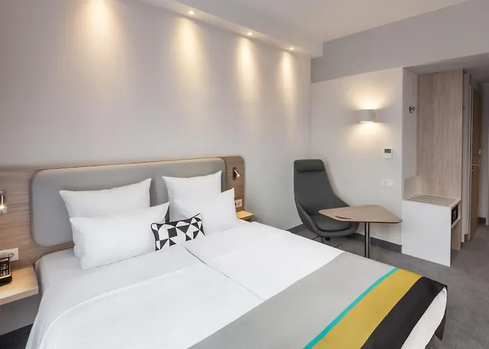 Express - Hauptbahnhof By Ihg 3*