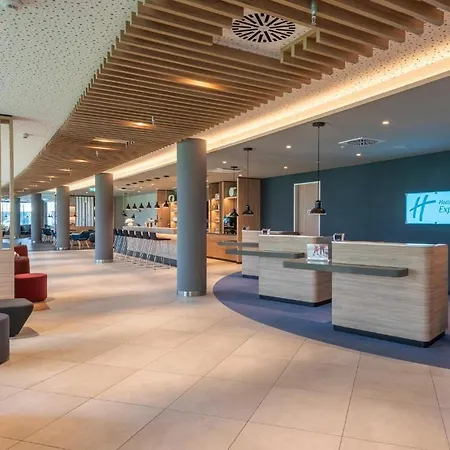 Hotel Express - Hauptbahnhof By Ihg