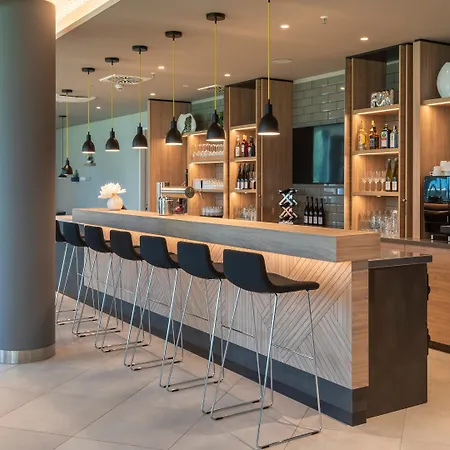 Hotel Express - Hauptbahnhof By Ihg