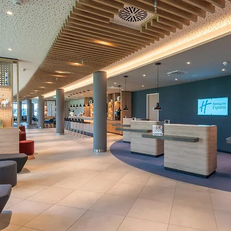 Hotel Express - Hauptbahnhof By Ihg