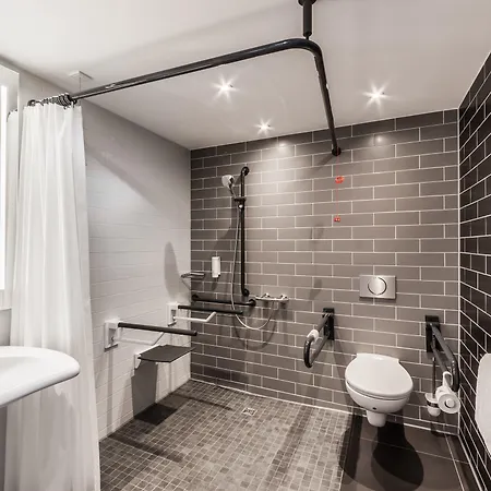 Express - Hauptbahnhof, An Ihg 3*