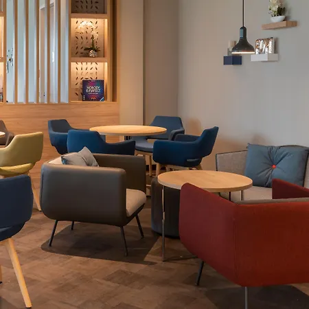 Express - Hauptbahnhof, An Ihg 3*