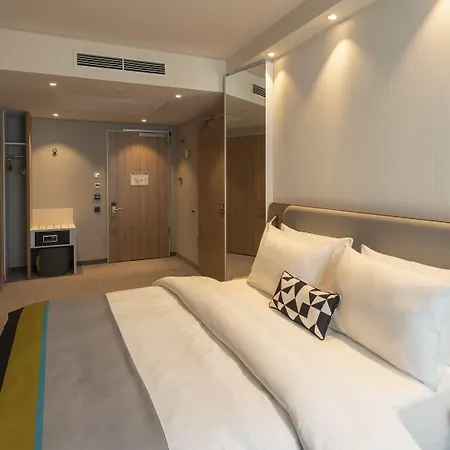 Hotel Express - Hauptbahnhof By Ihg