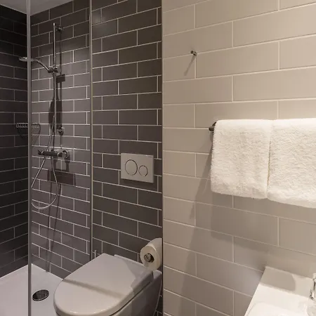 Express - Hauptbahnhof, An Ihg