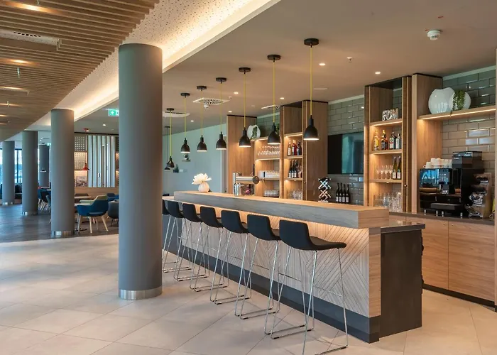 Express - Hauptbahnhof By Ihg Отель