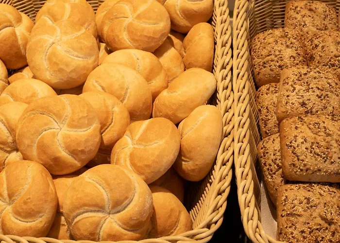 Express - Hauptbahnhof By Ihg Отель 3*