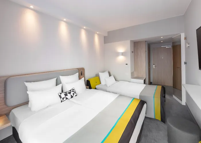 Отель Express - Hauptbahnhof By Ihg Дюссельдорф